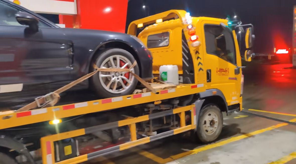 甘孜行车途中遇到突发状况该如何呼叫道路救援？